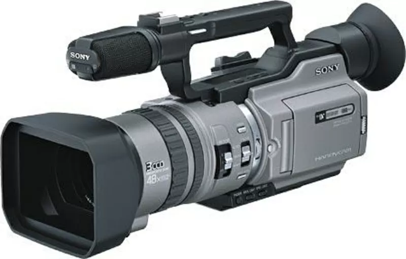 Продаю видеокамеру Sony DCR-VX2100E